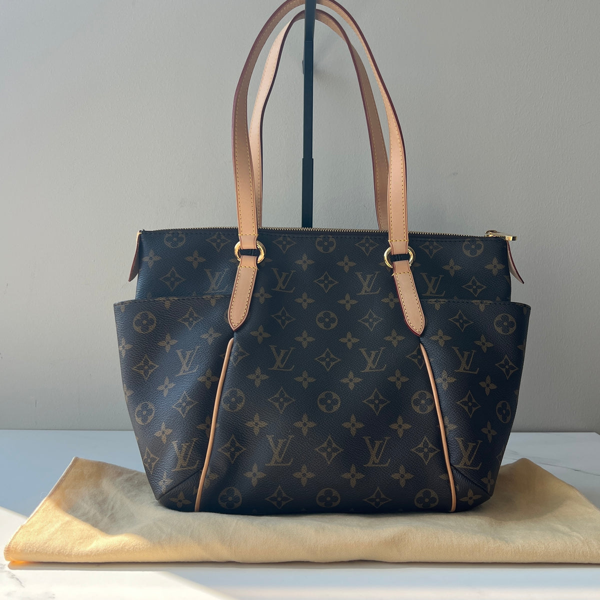 Louis Vuitton Totally PM