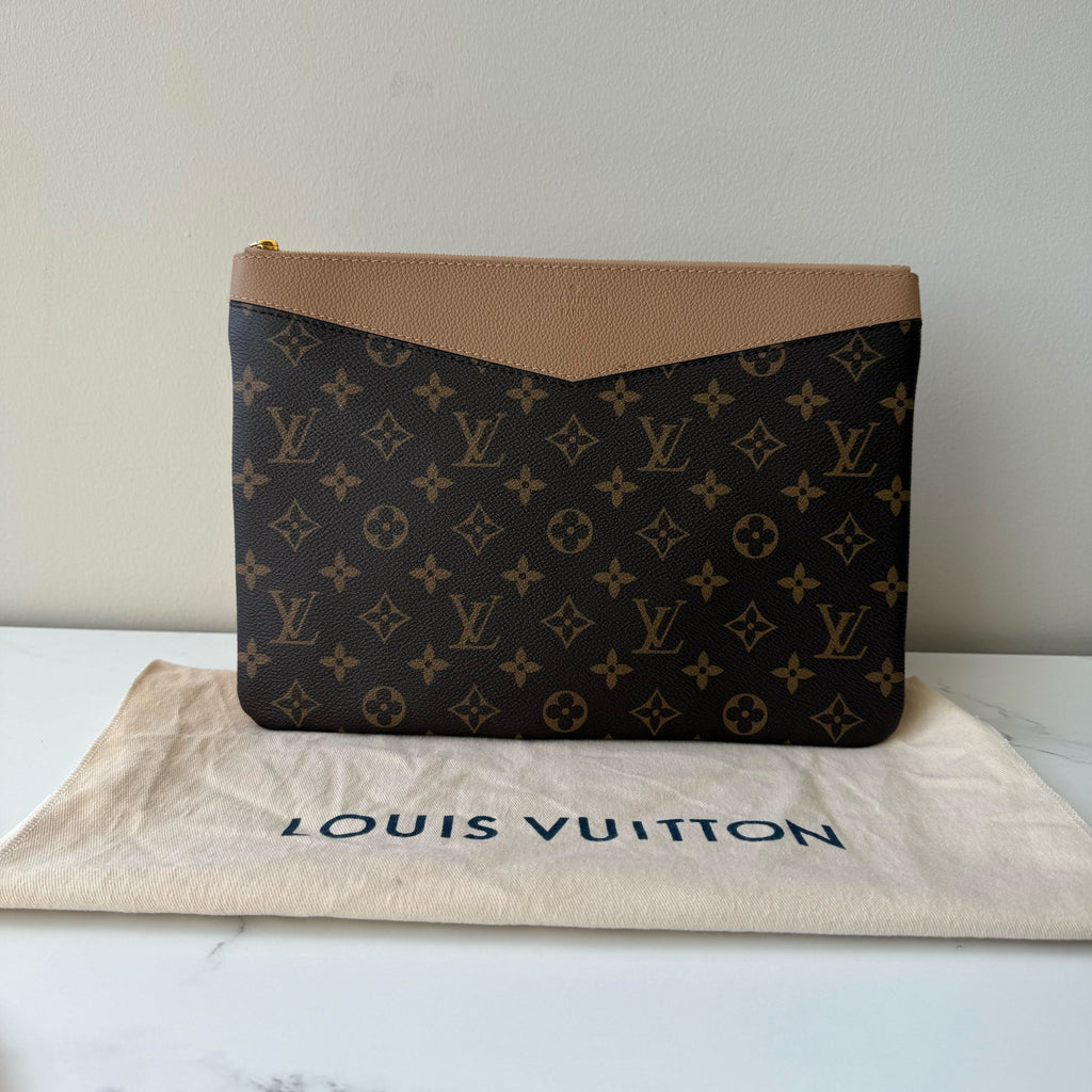 Louis Vuitton Daily Pouch
