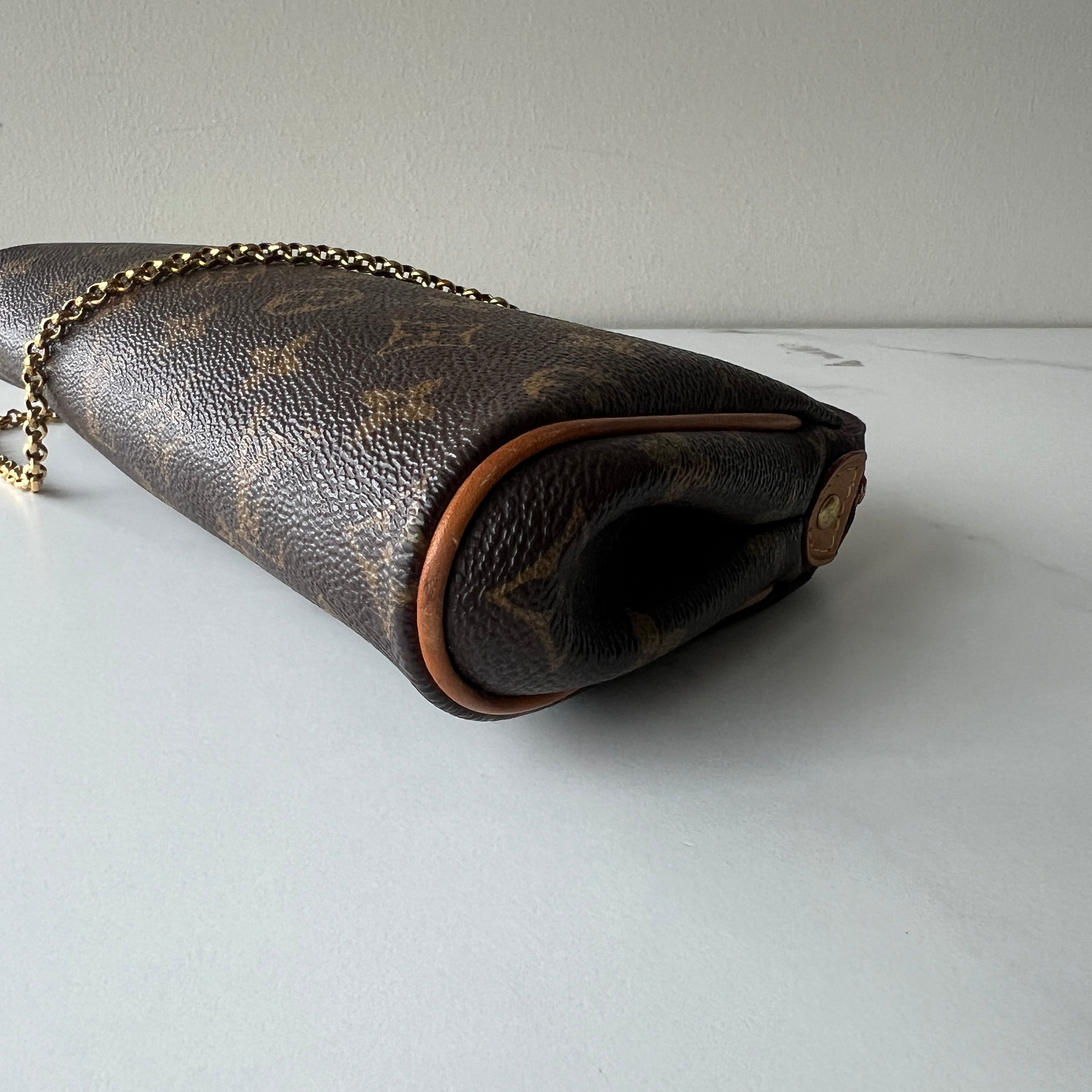 Louis Vuitton Eva Clutch