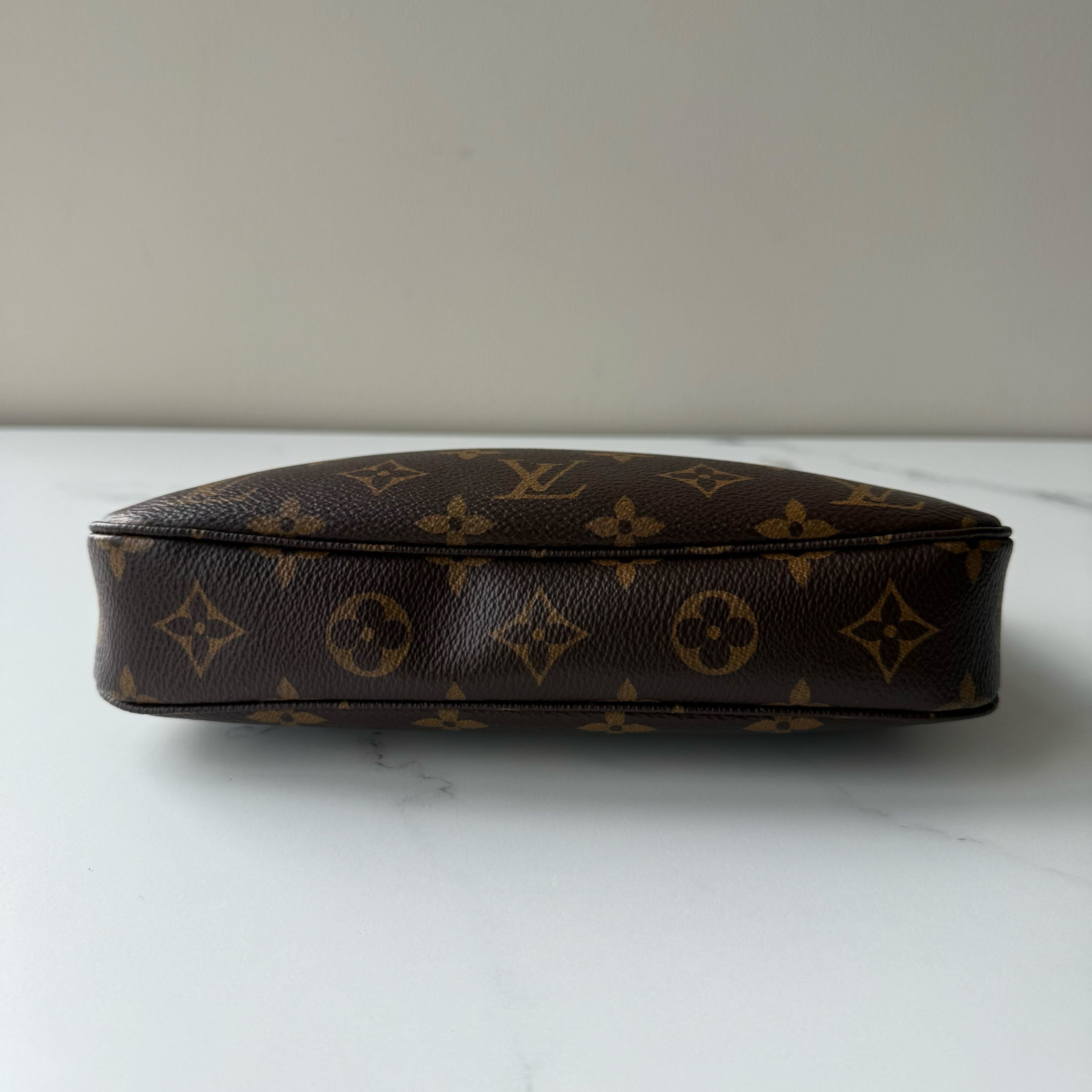 Louis Vuitton Pochette Accessories
