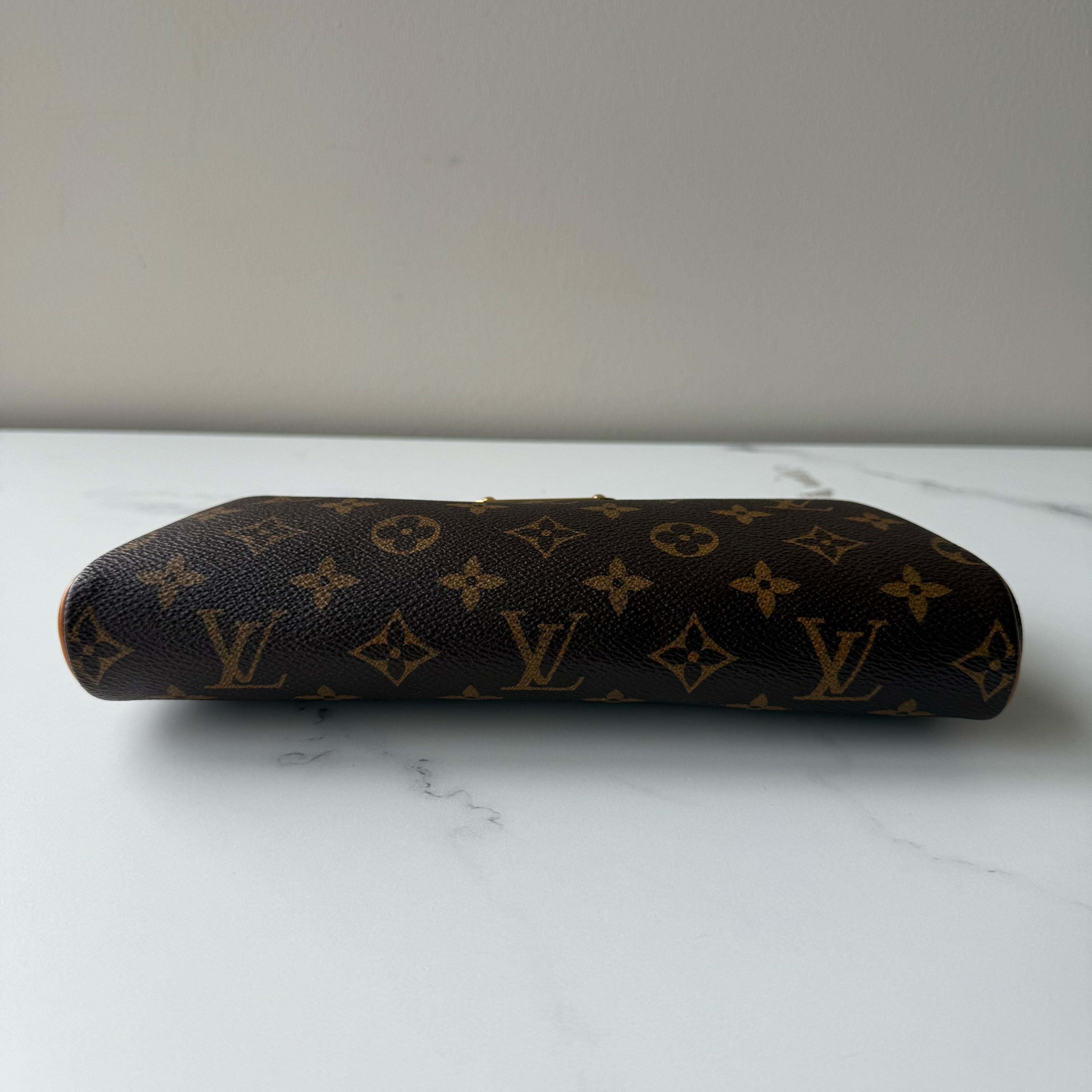 Louis Vuitton Eva Clutch