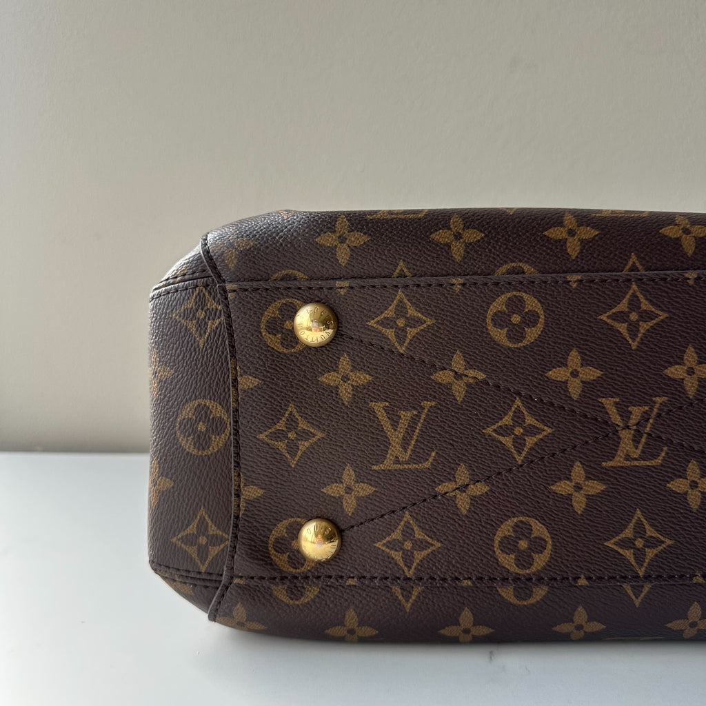 Louis Vuitton Montaigne MM