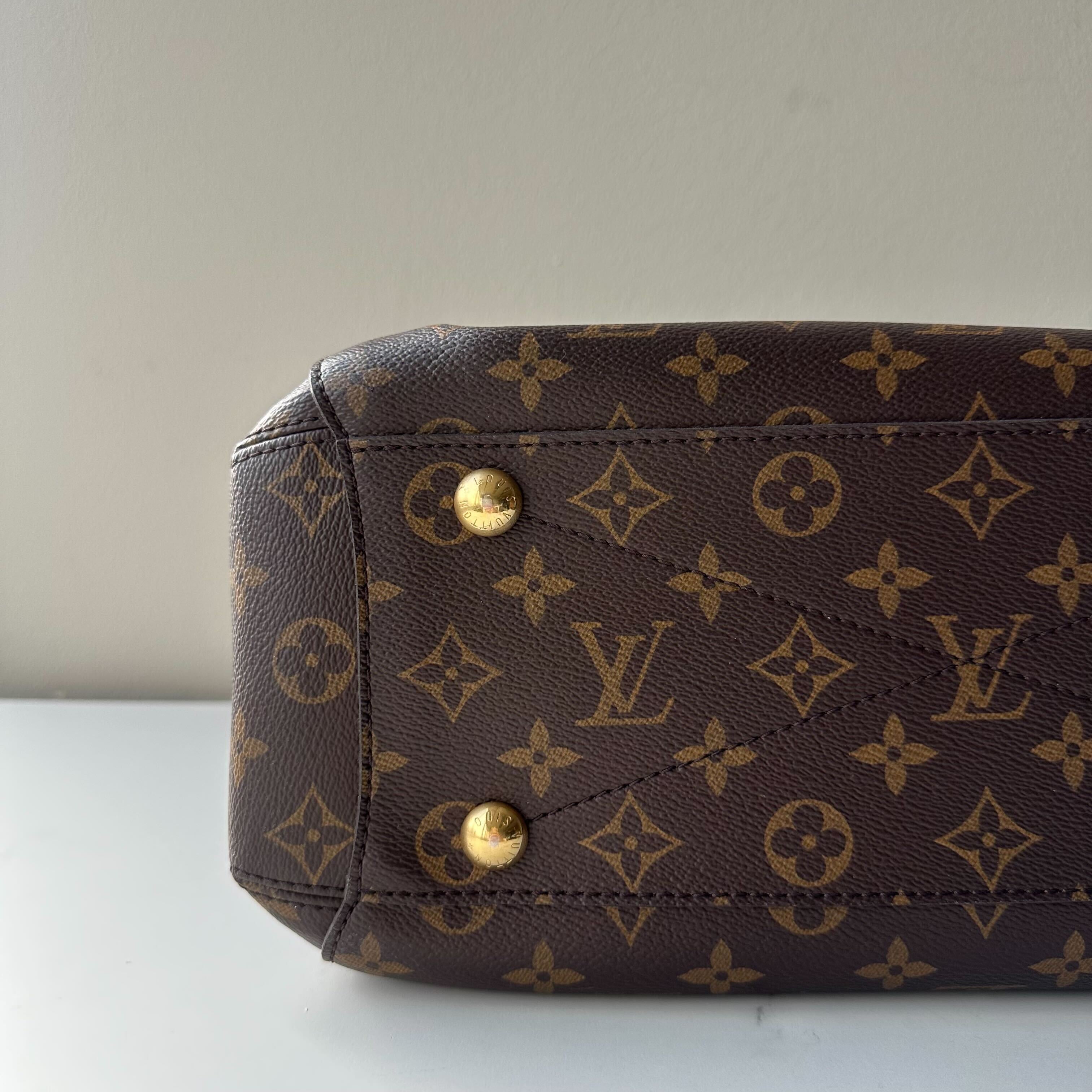 Louis Vuitton Montaigne MM
