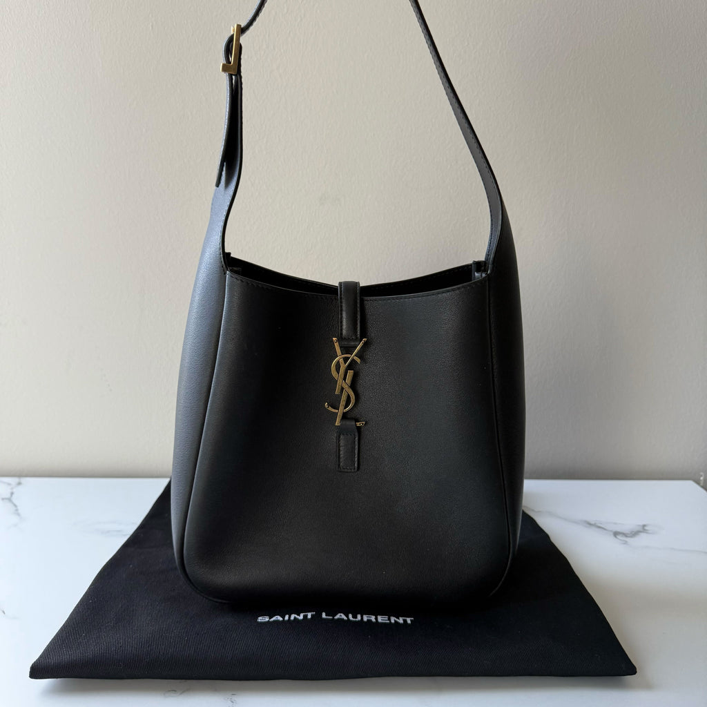 Saint Laurent 5 A 7