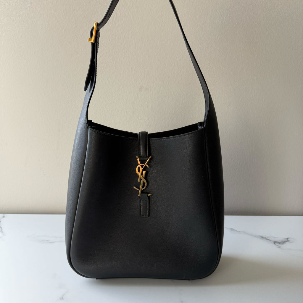 Saint Laurent 5 A 7
