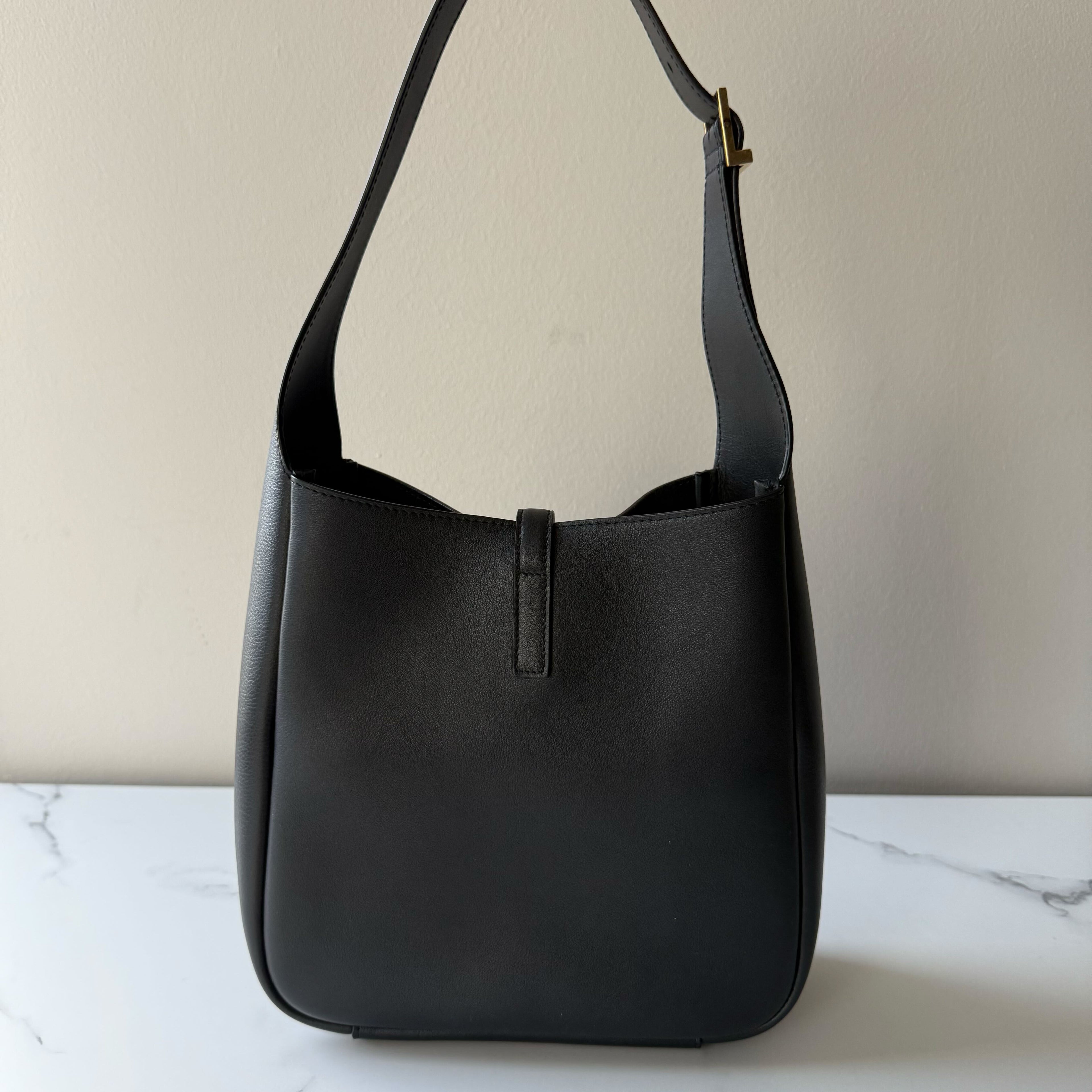 Saint Laurent 5 A 7