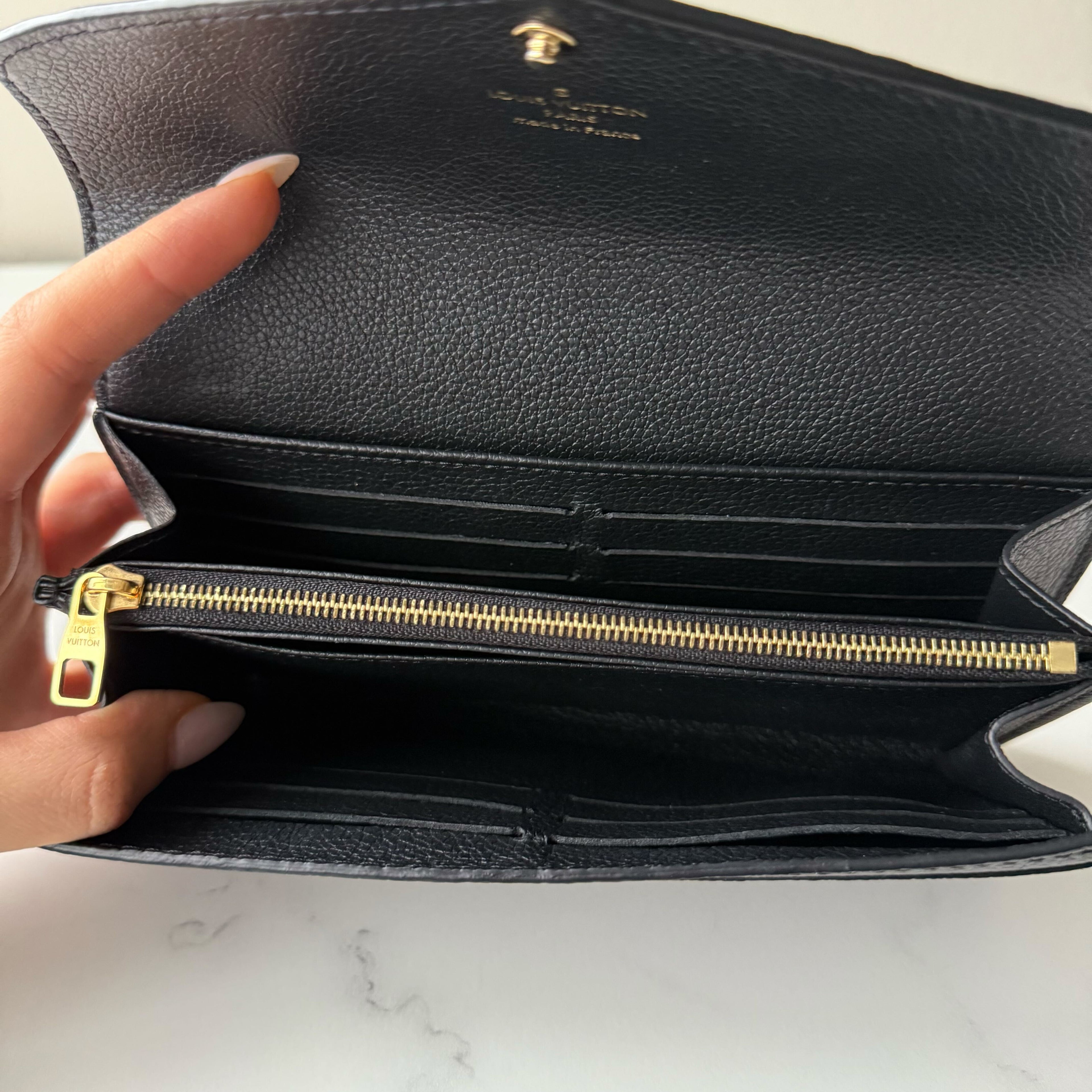 Louis Vuitton Sara Bi-fold Long Wallet