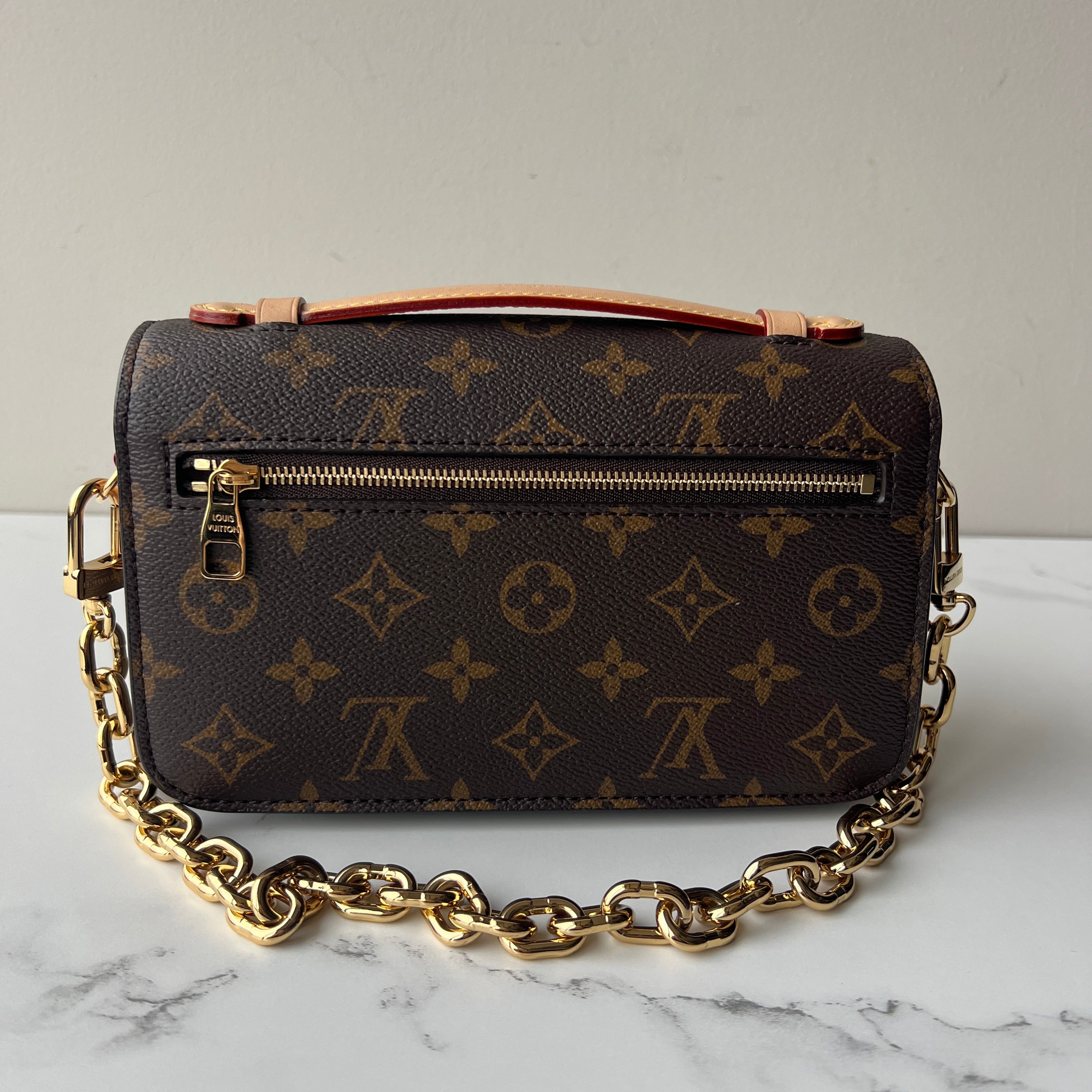 Louis Vuitton Pochette Metis East West