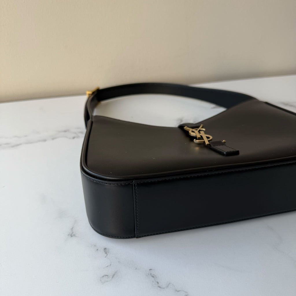 Saint Laurent Le 5 A 7