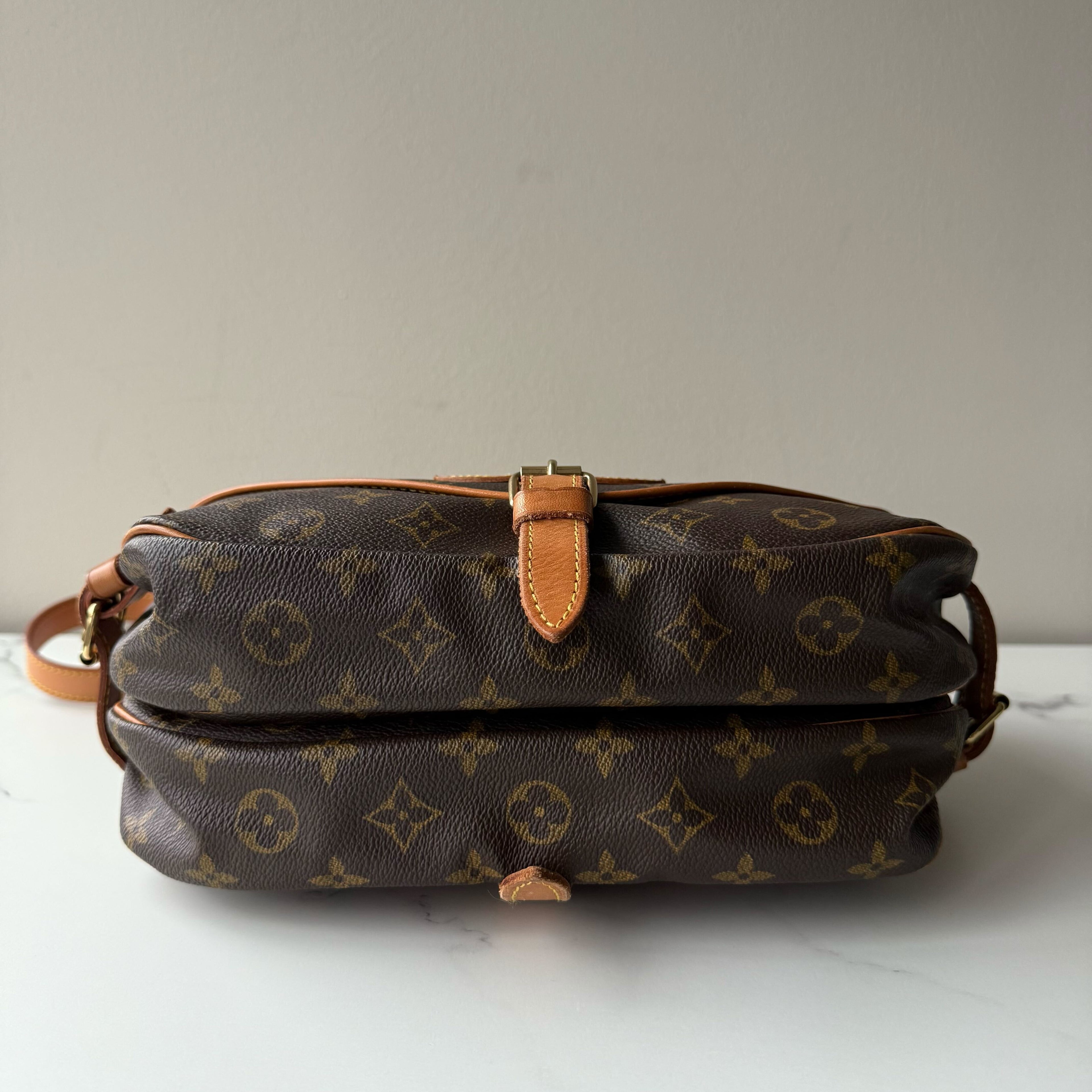 Louis Vuitton Saumur