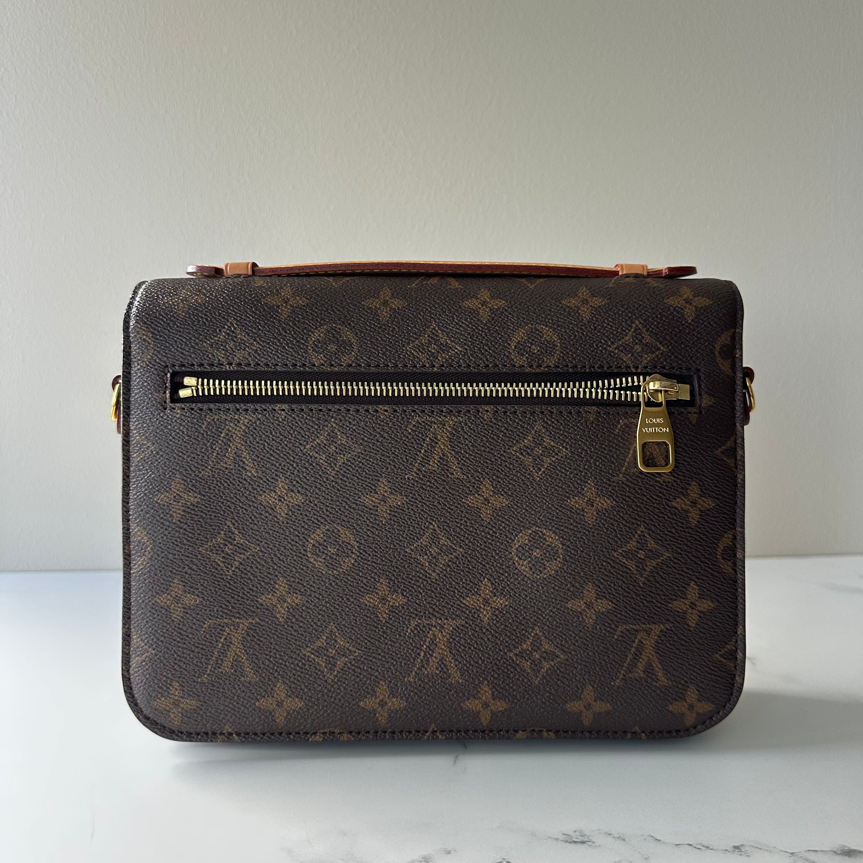 Louis Vuitton Pochette Metis