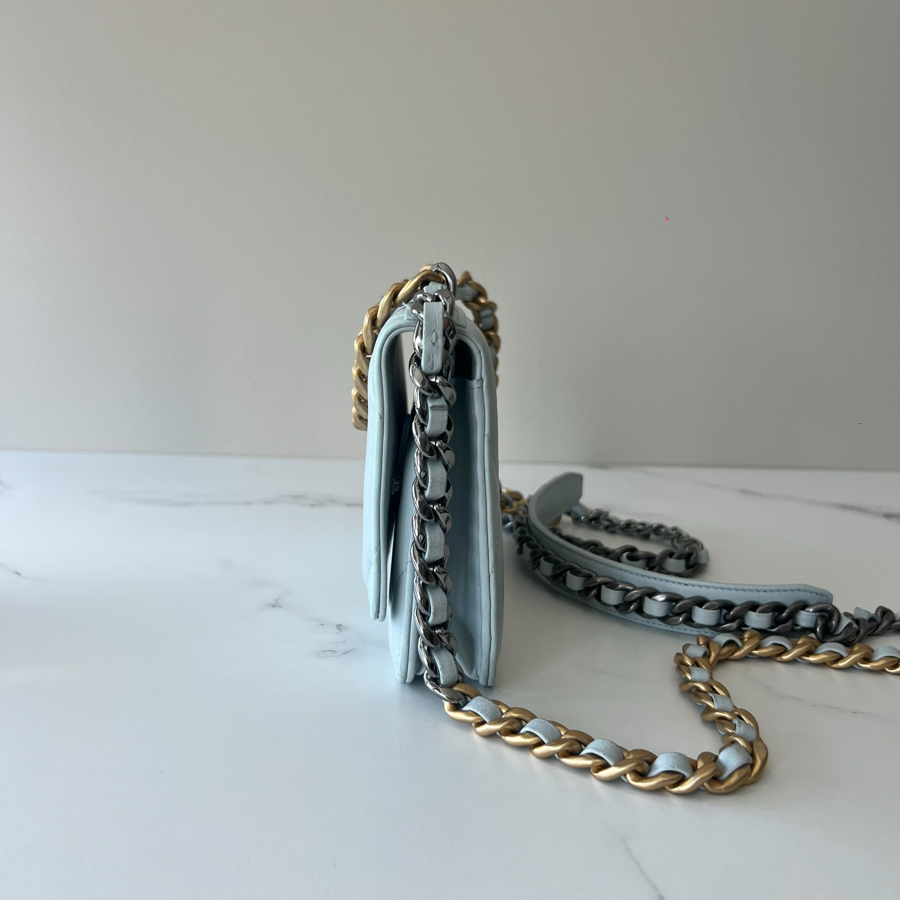 Chanel Wallet on Chain